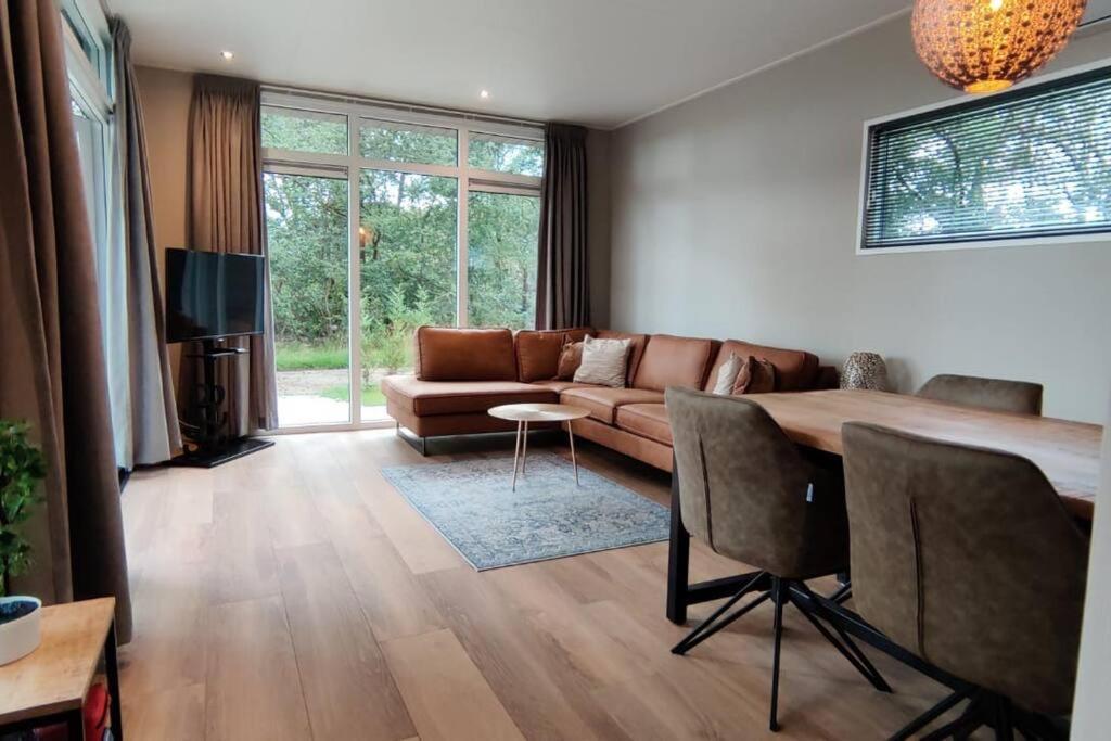 Villa Boslodge 111 Met Hottub - Het Groene Hert Haarle