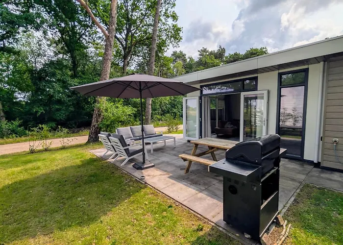 Boslodge Het Groene Hert Met Hottub