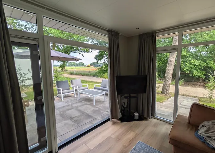 Boslodge Het Groene Hert Met Hottub